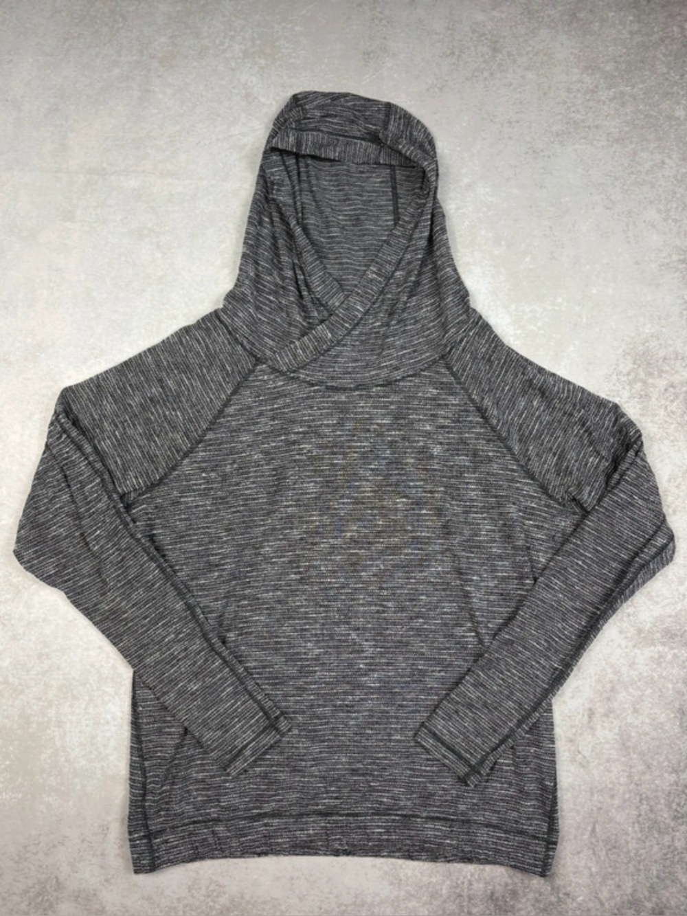 Lululemon Healthy Heart Pullover ll in Coco Pique Black White